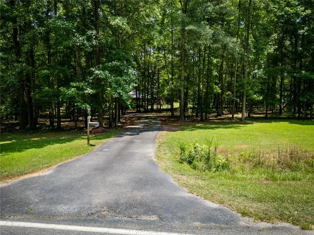 606 Higgins Road Jackson, GA 30233