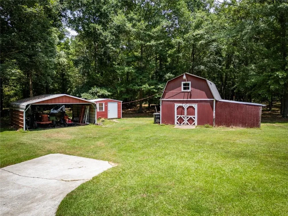 606 Higgins Road Jackson, GA 30233