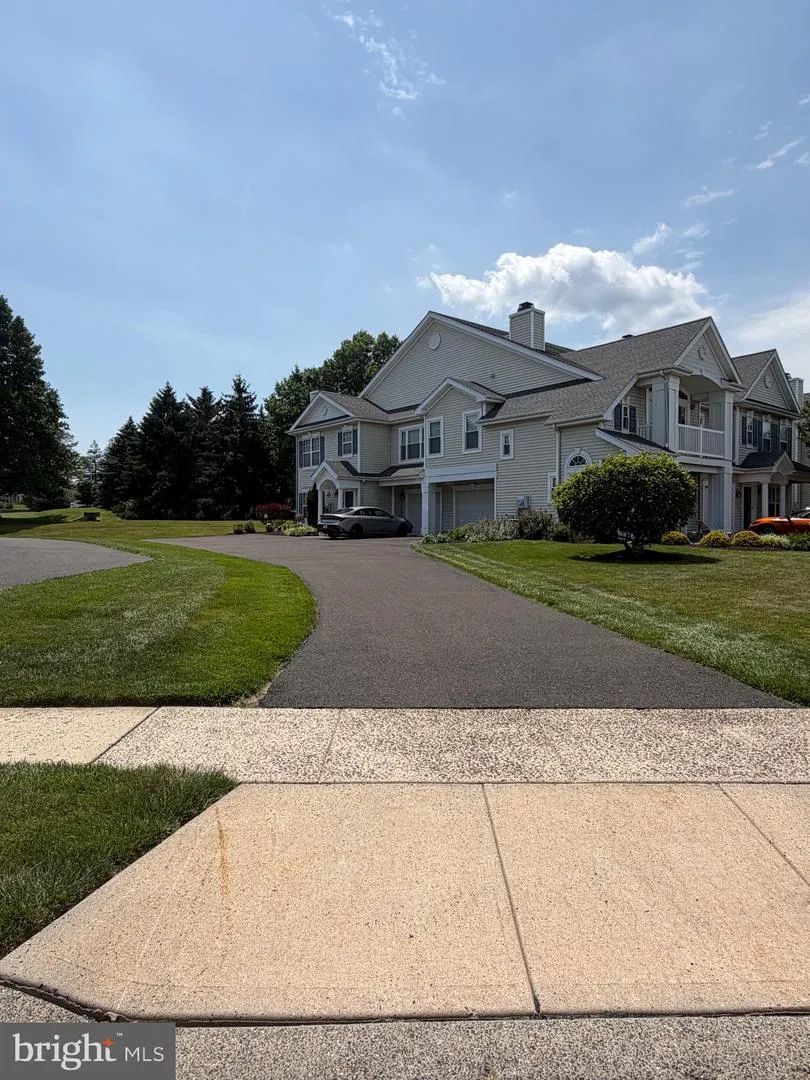 101 WILLOWOAK COURT Warwick, PA 18974