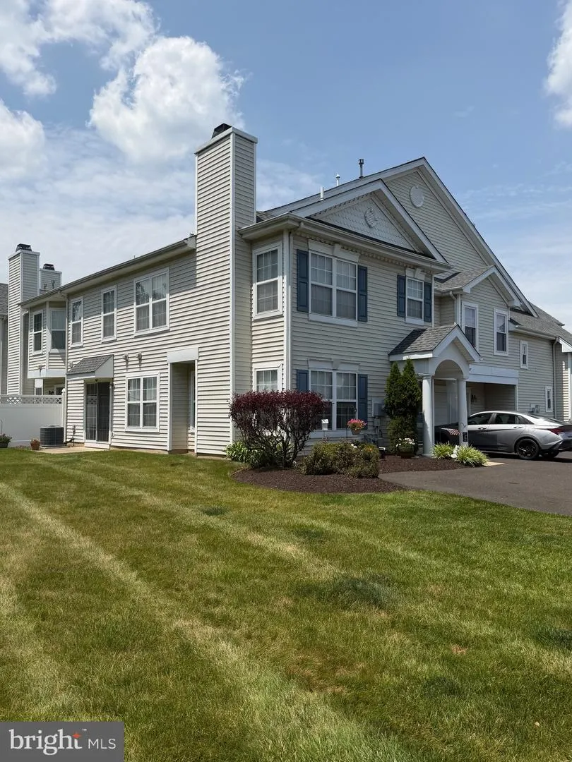 101 WILLOWOAK COURT Warwick, PA 18974