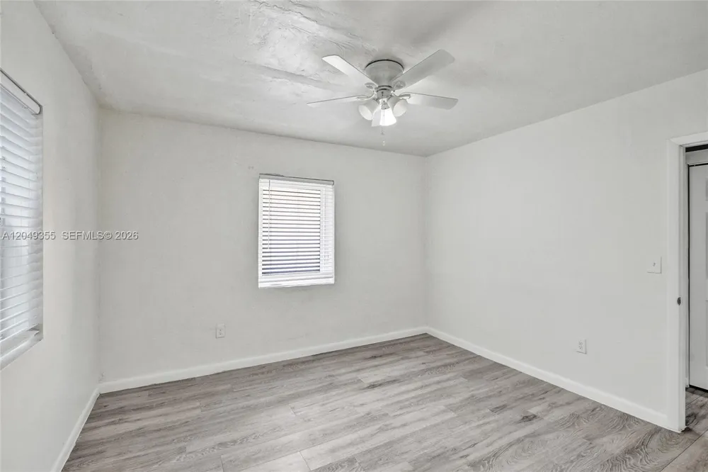 200 NW 13th St #5 Miami, FL 33136