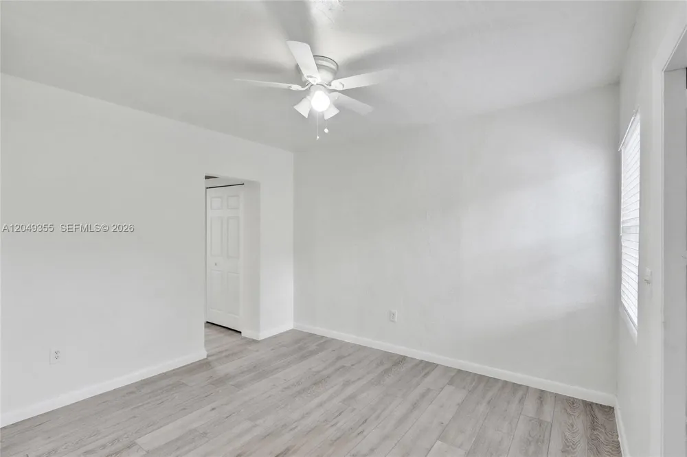 200 NW 13th St #5 Miami, FL 33136