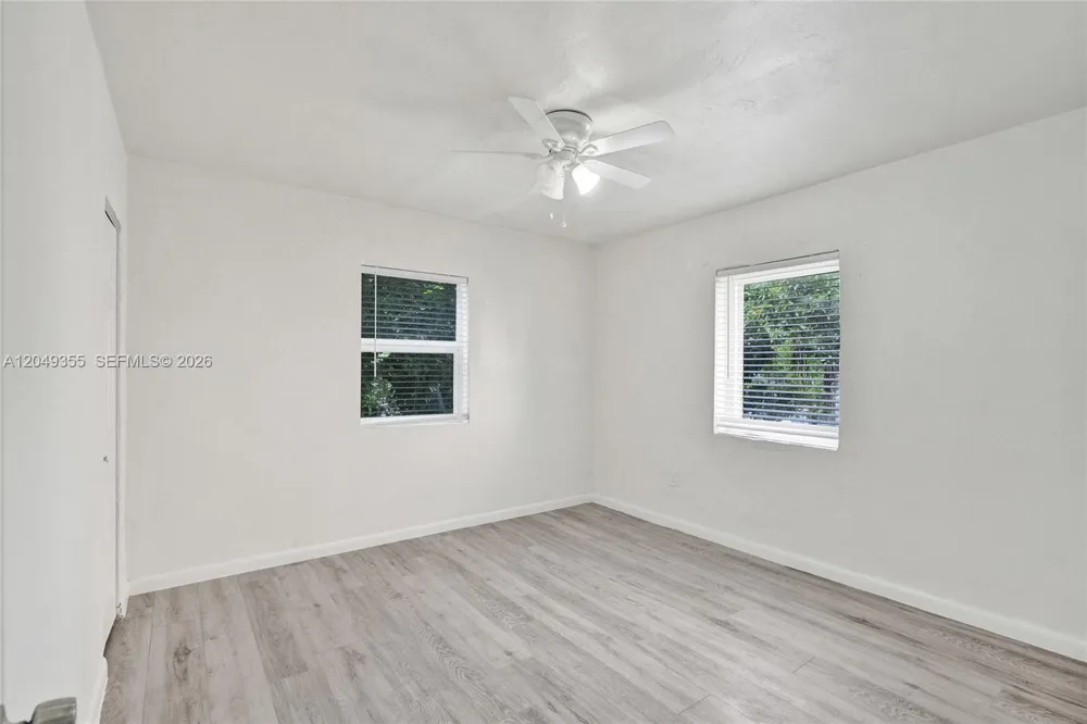 200 NW 13th St #5 Miami, FL 33136
