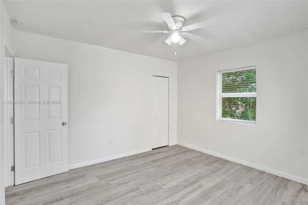 200 NW 13th St #5 Miami, FL 33136