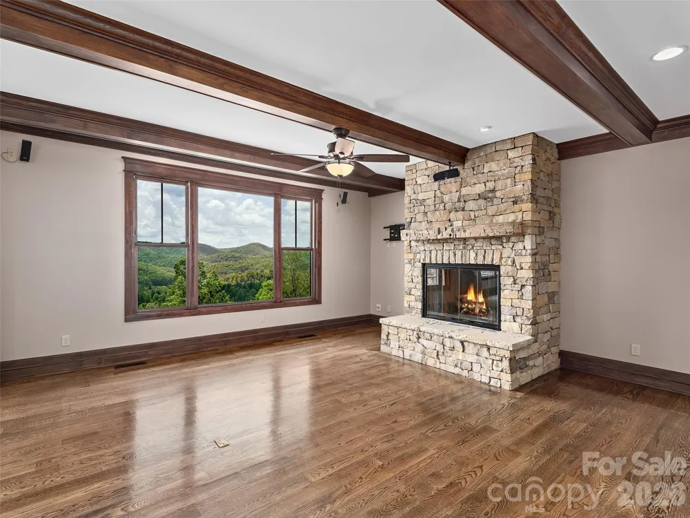 91 Watershed Way Horse Shoe, NC 28742