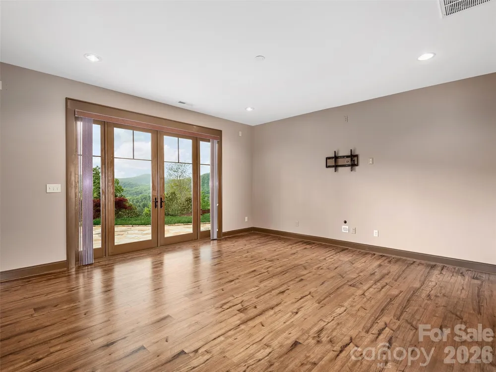 91 Watershed Way Horse Shoe, NC 28742