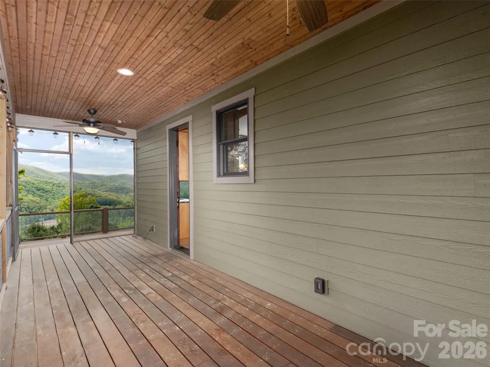 91 Watershed Way Horse Shoe, NC 28742