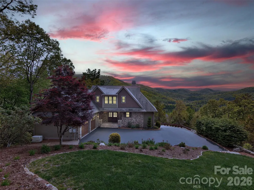 91 Watershed Way Horse Shoe, NC 28742
