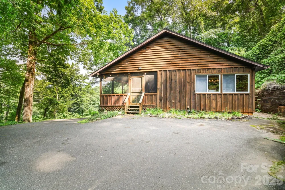 237 Biltmore Circle Bryson City, NC 28713