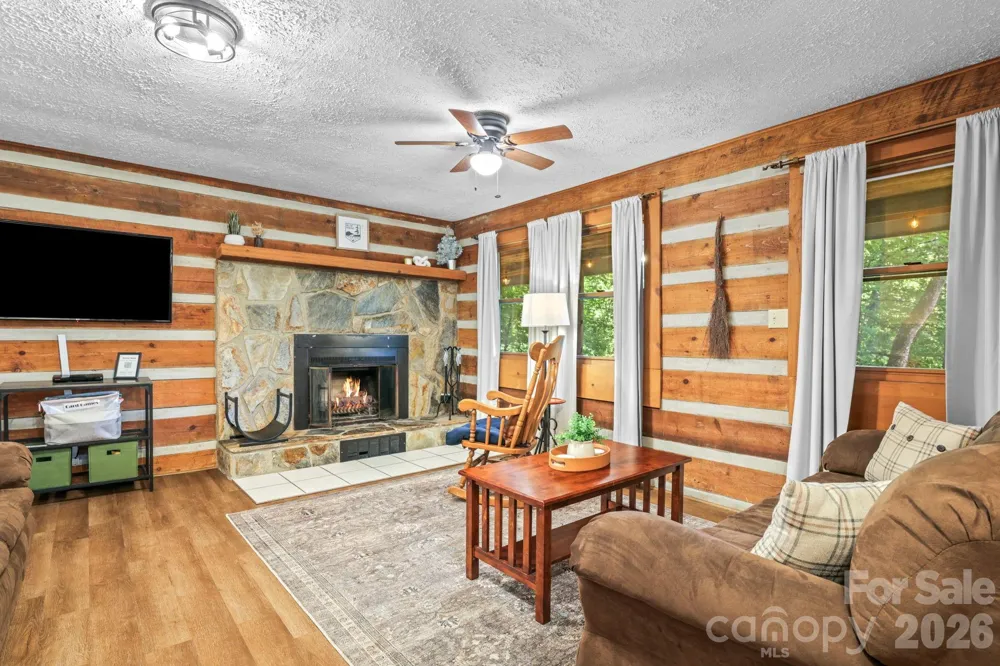 237 Biltmore Circle Bryson City, NC 28713
