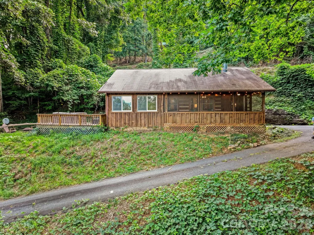 237 Biltmore Circle Bryson City, NC 28713