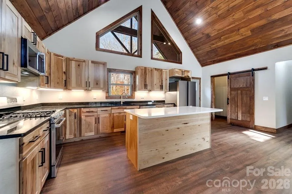 397 Kennelly Loop Murphy, NC 28906