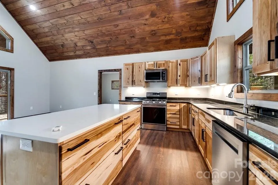 397 Kennelly Loop Murphy, NC 28906