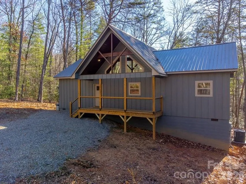 397 Kennelly Loop Murphy, NC 28906