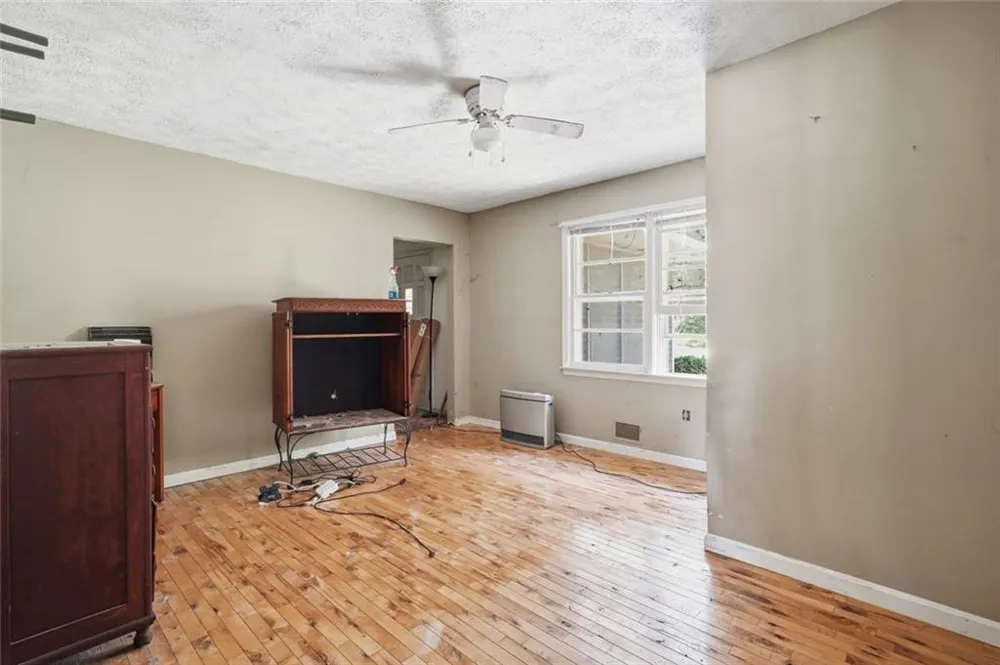 264 School St Street Gillsville, GA 30543