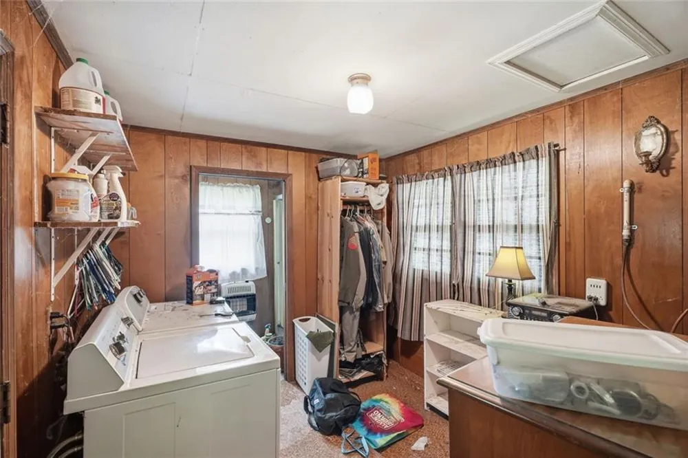 264 School St Street Gillsville, GA 30543