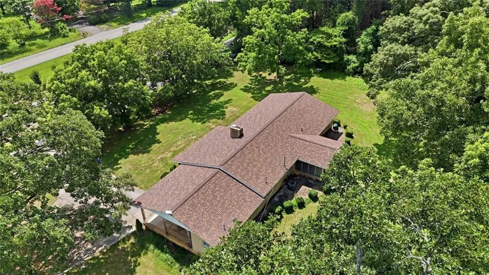 264 School St Street Gillsville, GA 30543