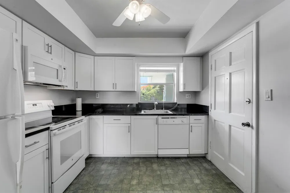 5540 Ocean Boulevard #206 Ocean Ridge, FL 33435