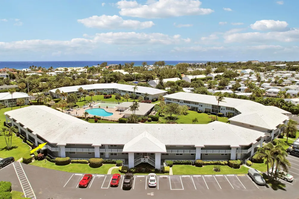 5540 Ocean Boulevard #206 Ocean Ridge, FL 33435