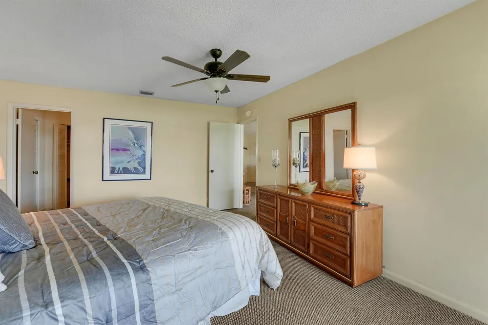 5540 Ocean Boulevard #206 Ocean Ridge, FL 33435