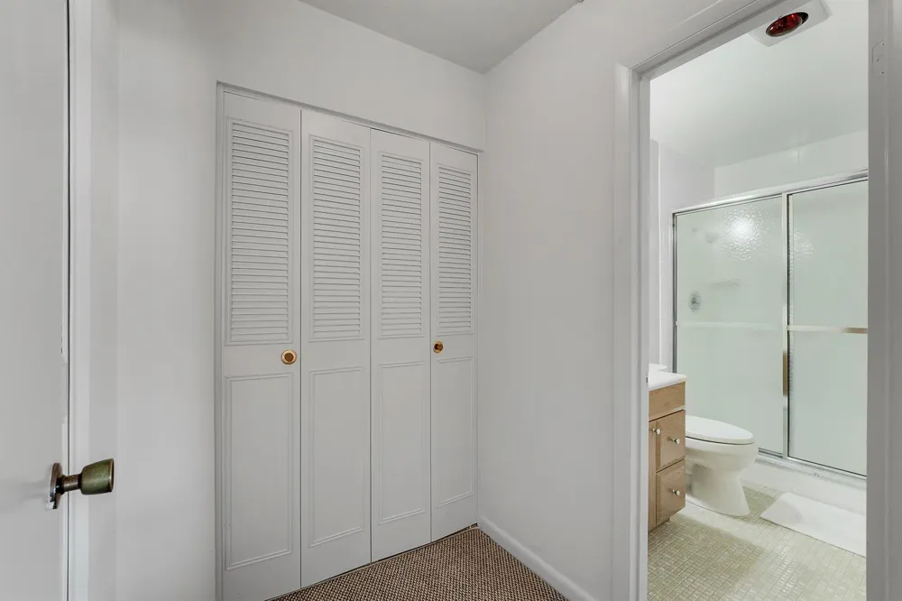 5540 Ocean Boulevard #206 Ocean Ridge, FL 33435