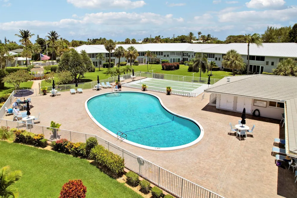 5540 Ocean Boulevard #206 Ocean Ridge, FL 33435