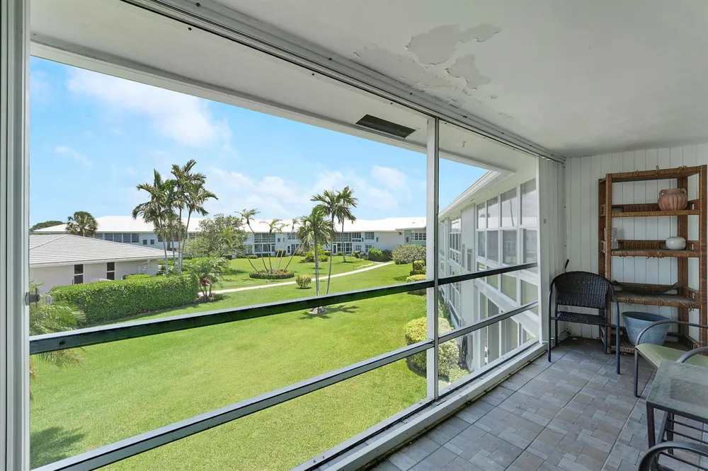 5540 Ocean Boulevard #206 Ocean Ridge, FL 33435