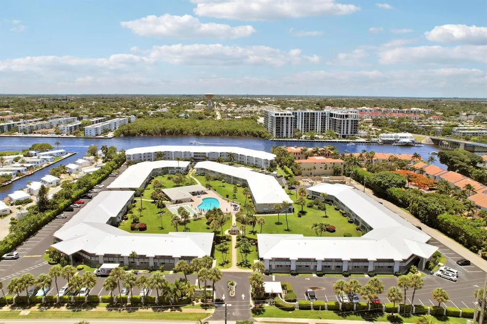 5540 Ocean Boulevard #206 Ocean Ridge, FL 33435