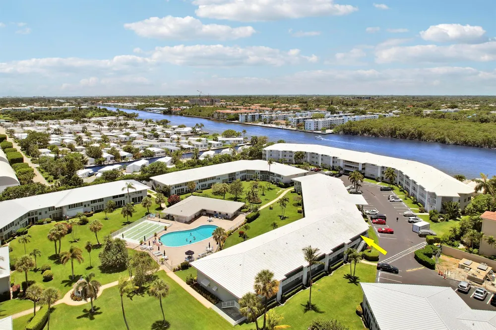 5540 Ocean Boulevard #206 Ocean Ridge, FL 33435