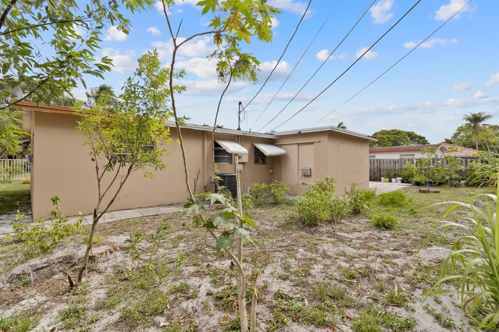 3431 NW 4th Street Lauderhill, FL 33311