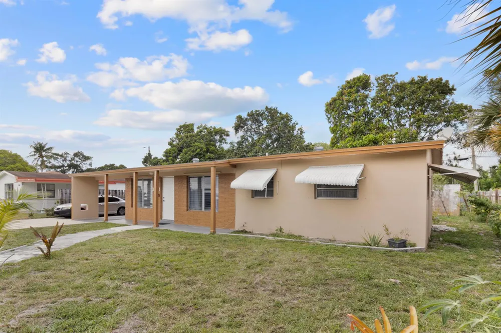 3431 NW 4th Street Lauderhill, FL 33311