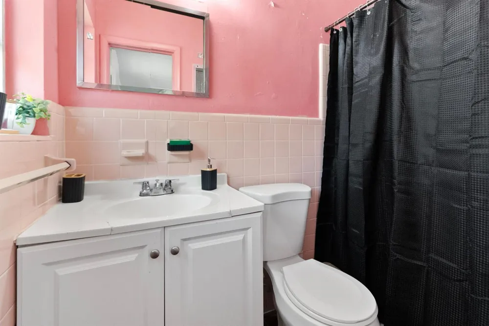 3431 NW 4th Street Lauderhill, FL 33311