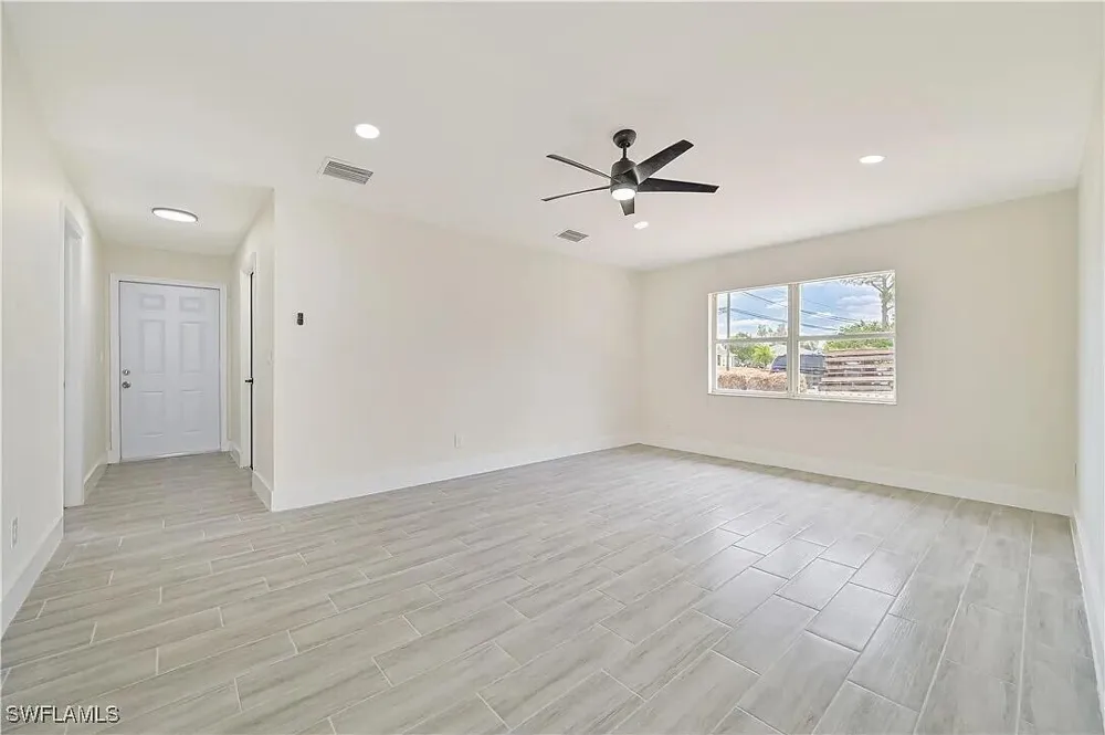 4733 28th Street SW Lehigh Acres, FL 33973