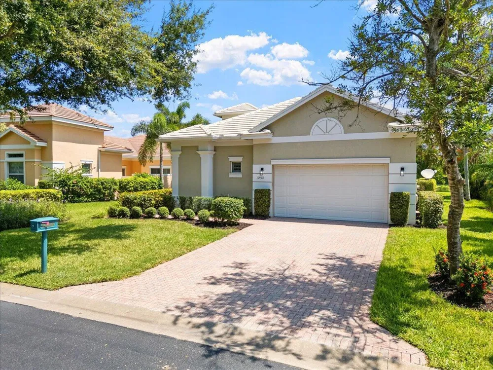 1254 River Reach Drive Vero Beach, FL 32967