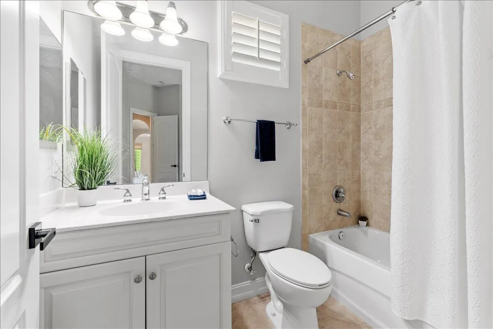 1254 River Reach Drive Vero Beach, FL 32967