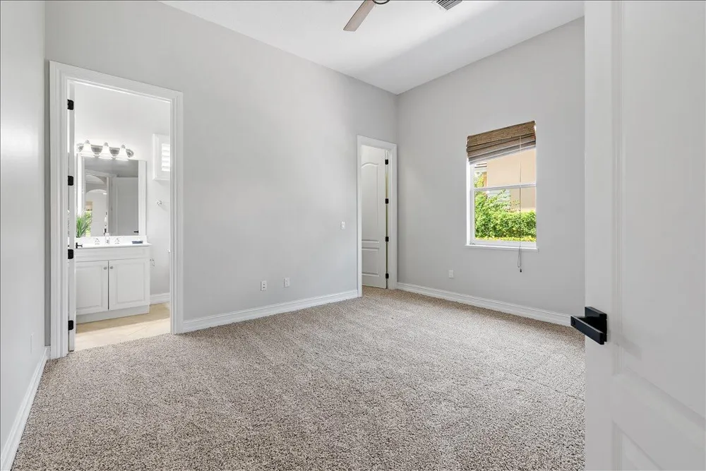 1254 River Reach Drive Vero Beach, FL 32967