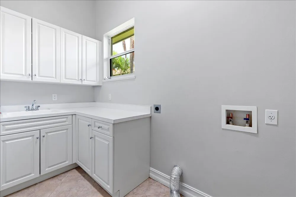 1254 River Reach Drive Vero Beach, FL 32967