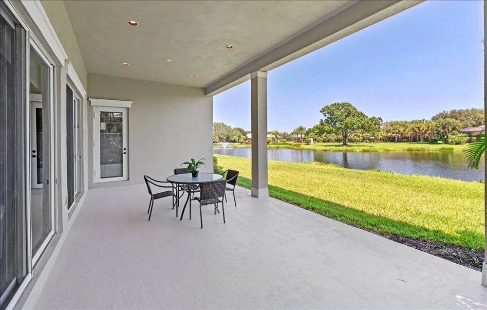 1254 River Reach Drive Vero Beach, FL 32967