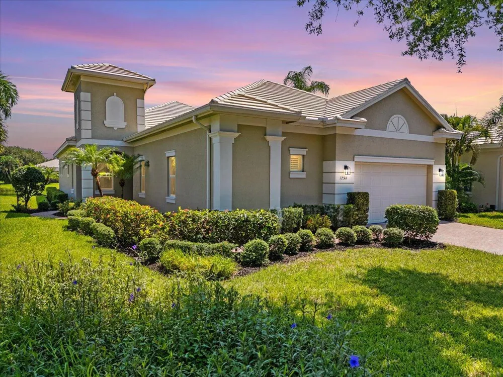 1254 River Reach Drive Vero Beach, FL 32967