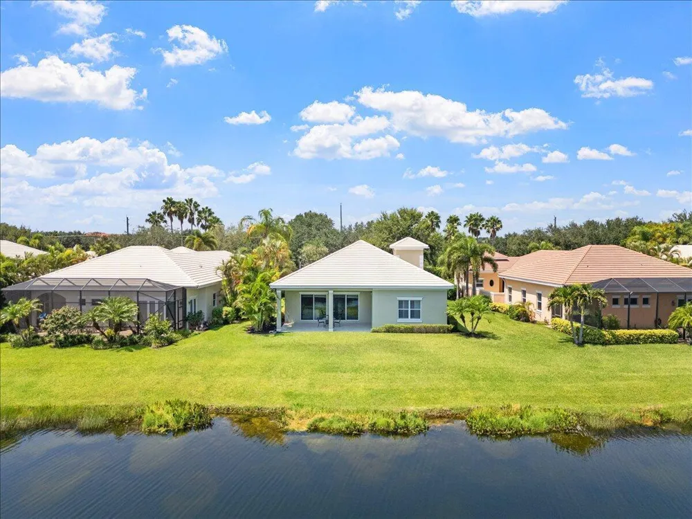 1254 River Reach Drive Vero Beach, FL 32967