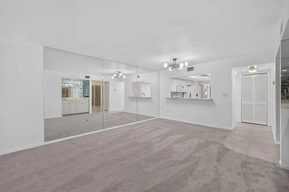 9460 Meadowood Drive #104 Fort Pierce, FL 34951