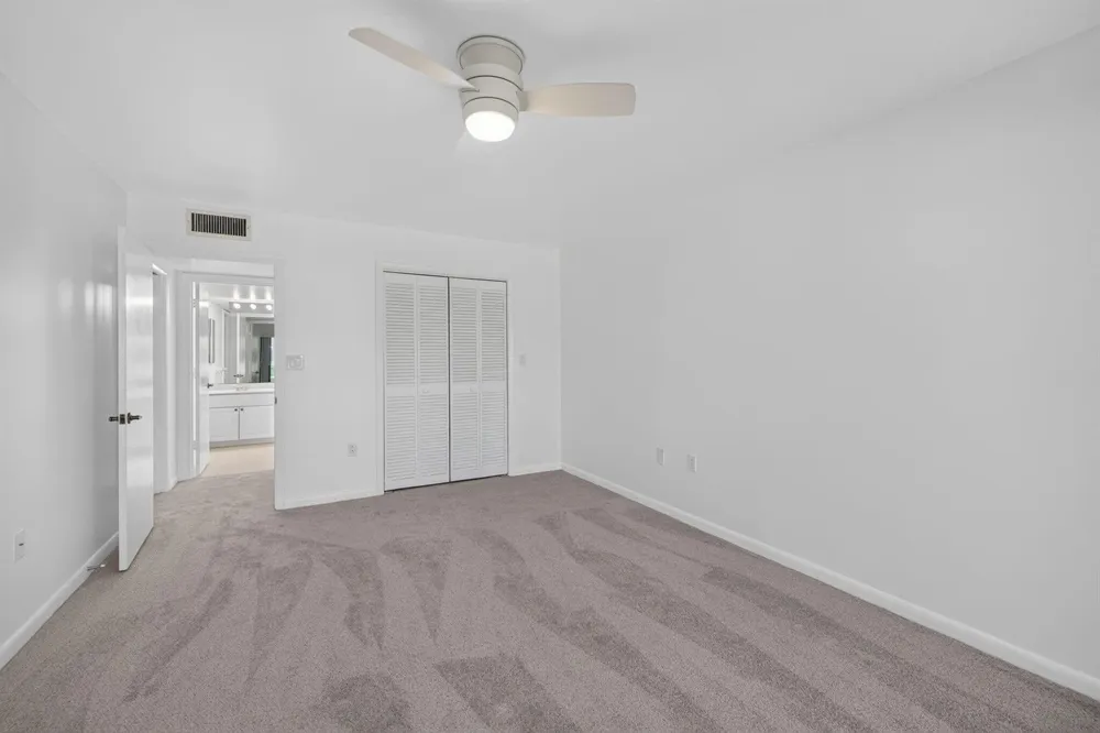 9460 Meadowood Drive #104 Fort Pierce, FL 34951