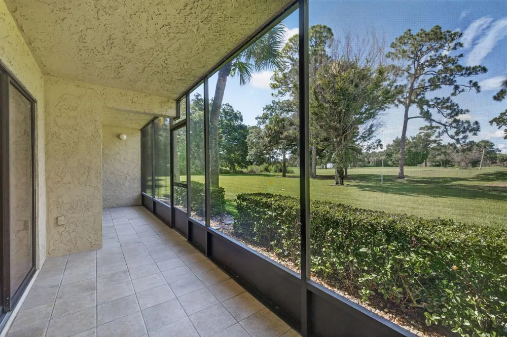 9460 Meadowood Drive #104 Fort Pierce, FL 34951