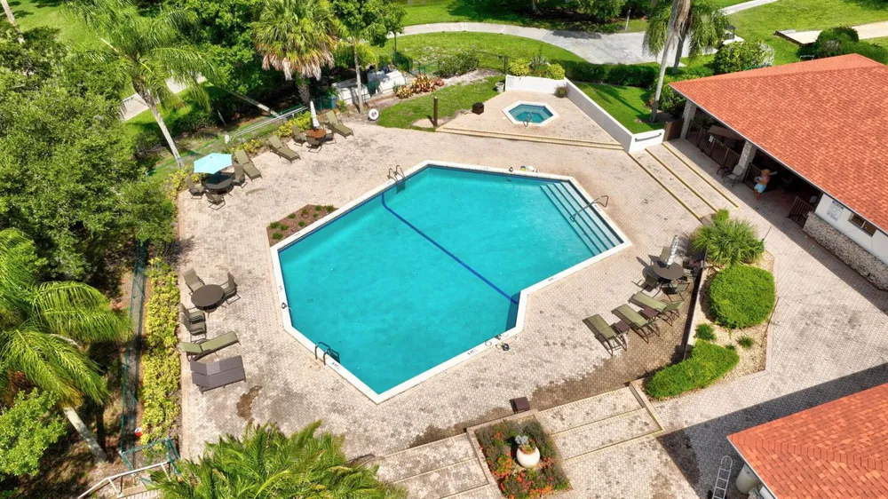 9460 Meadowood Drive #104 Fort Pierce, FL 34951