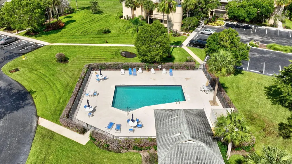 9460 Meadowood Drive #104 Fort Pierce, FL 34951