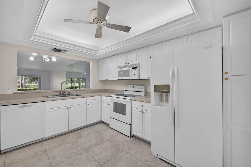 9460 Meadowood Drive #104 Fort Pierce, FL 34951