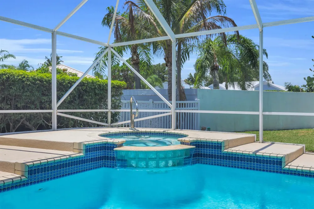 521 Cypress Circle Tequesta, FL 33469