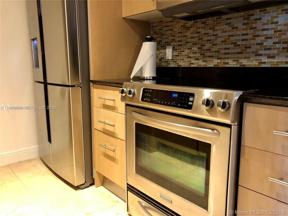 10275 Collins Ave #230 Bal Harbour, FL 33154