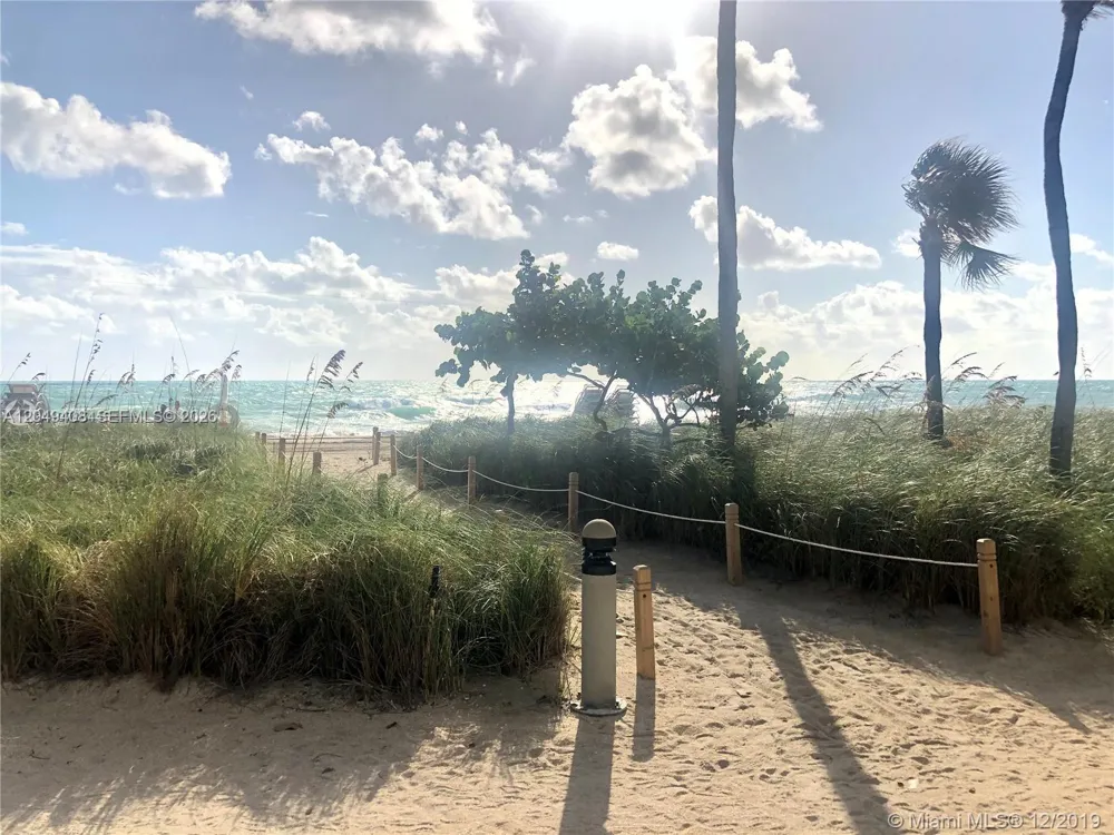 10275 Collins Ave #230 Bal Harbour, FL 33154