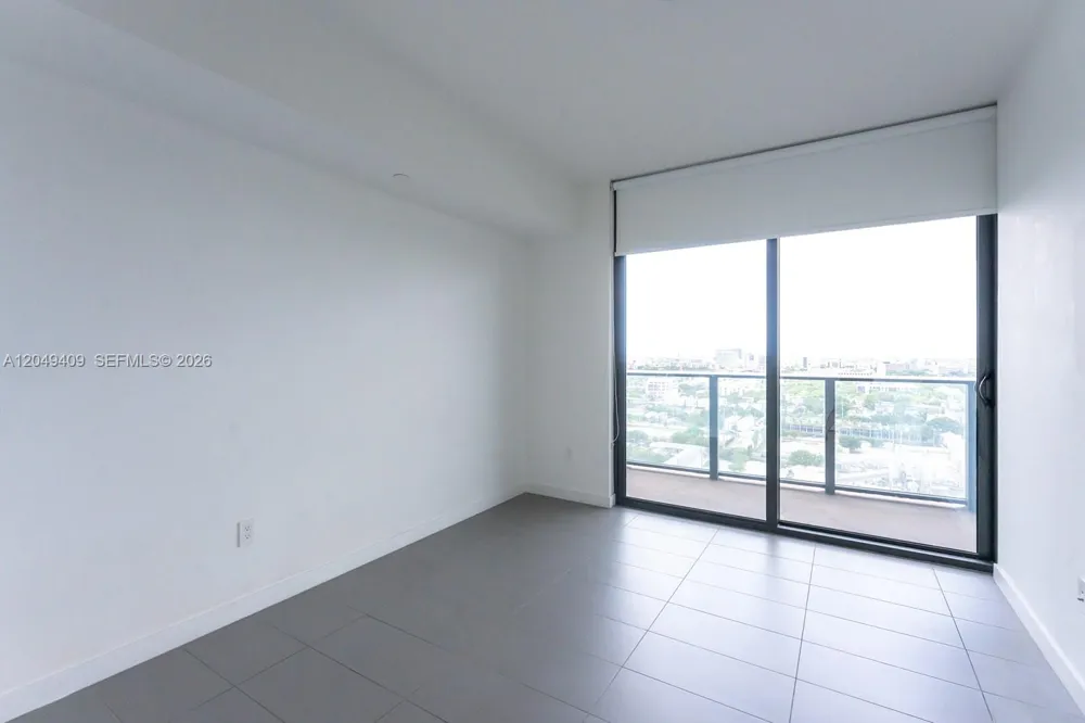 1600 NE 1st Ave #1814 Miami, FL 33132